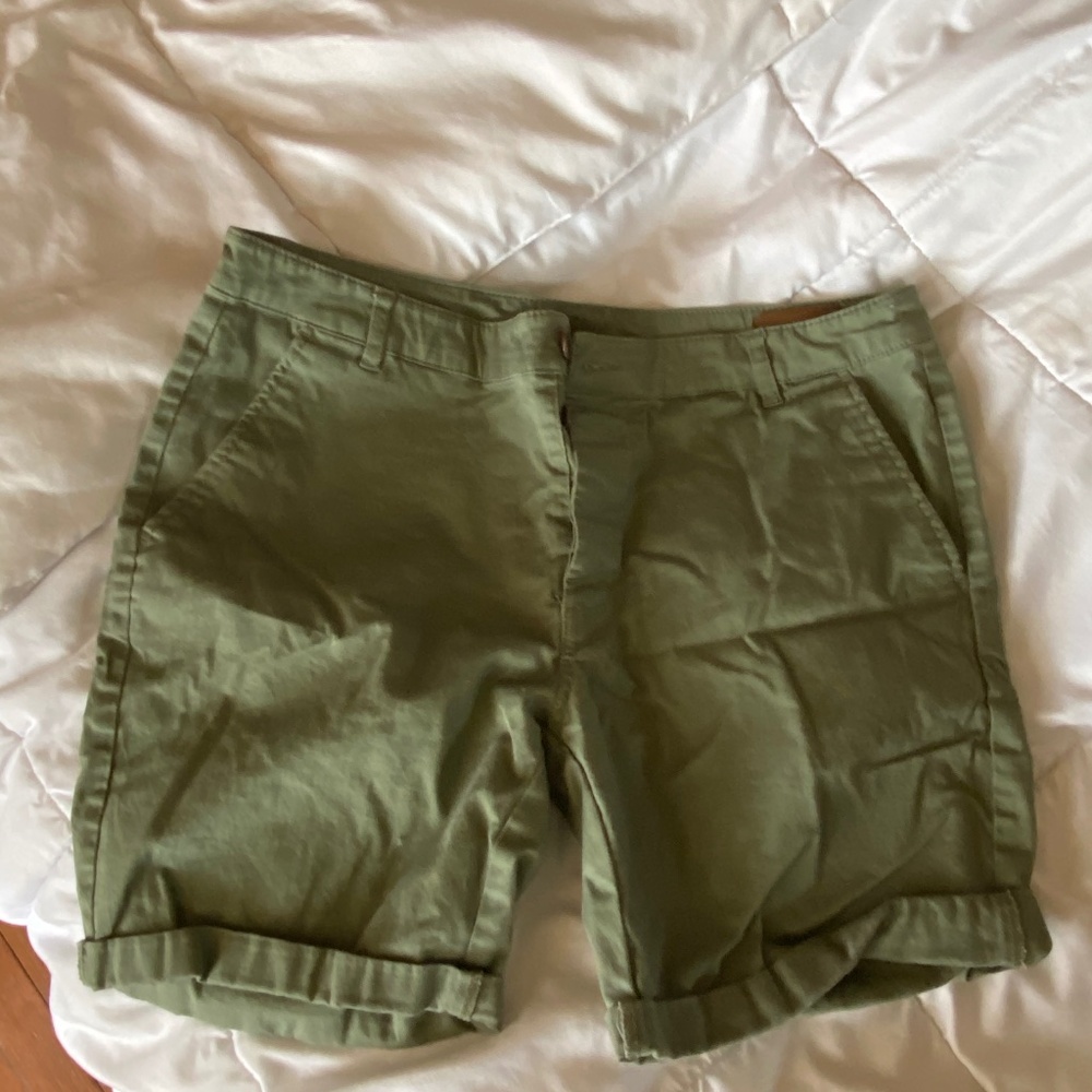 Mens slim fit chino shorts